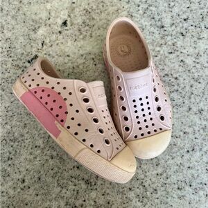 Native shoes toddler girl size 7 pink